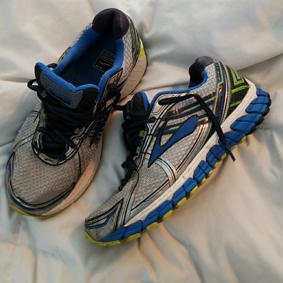 washing brooks running shoes